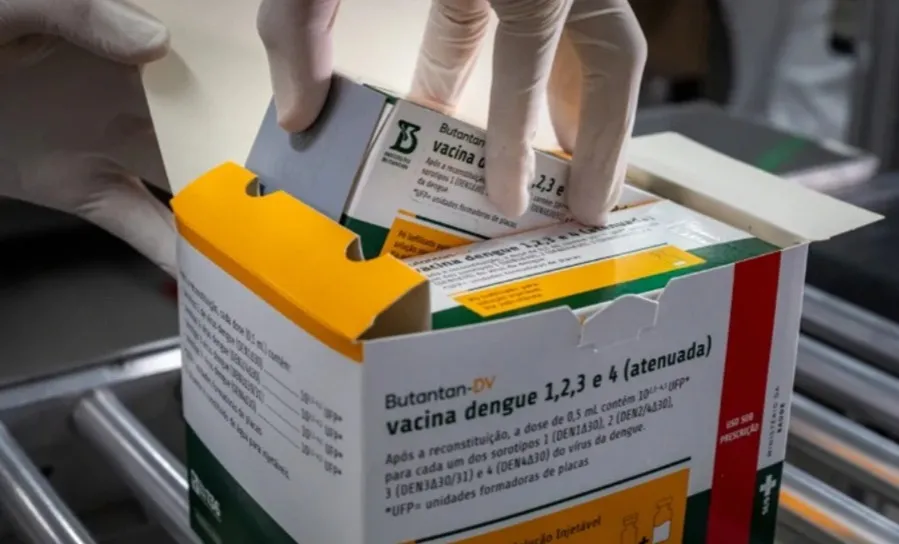 Ministério da Saúde suspende vacina da dengue após investigação de duas mortes e casos graves