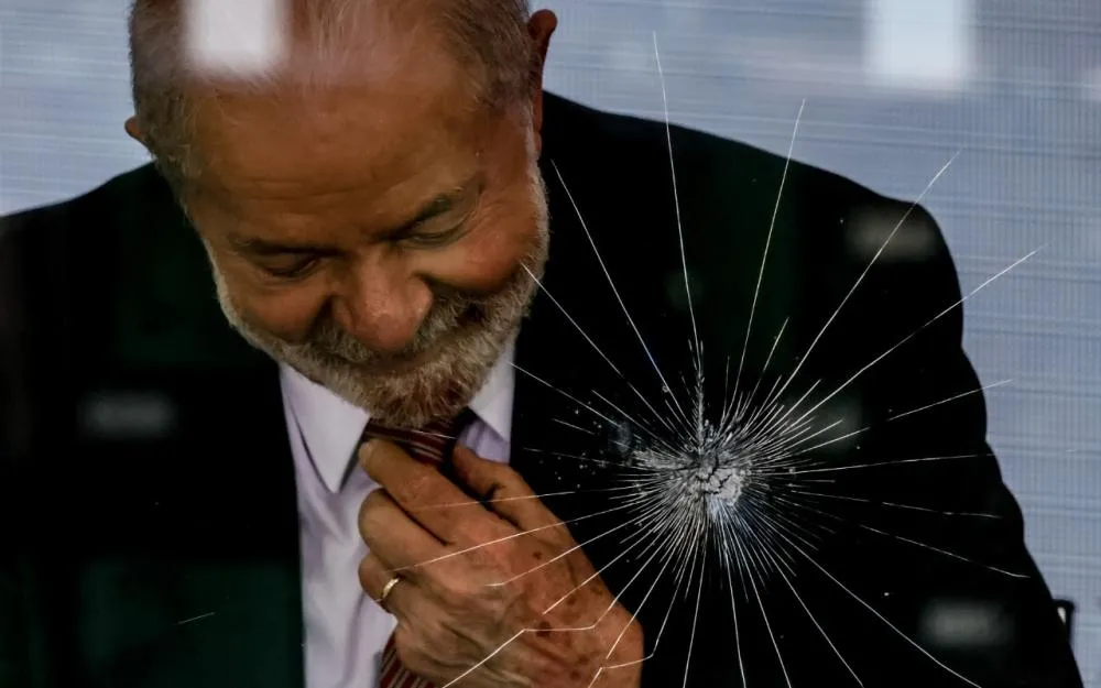 Lula e o autogolpe na própria imagem: Um governo à deriva