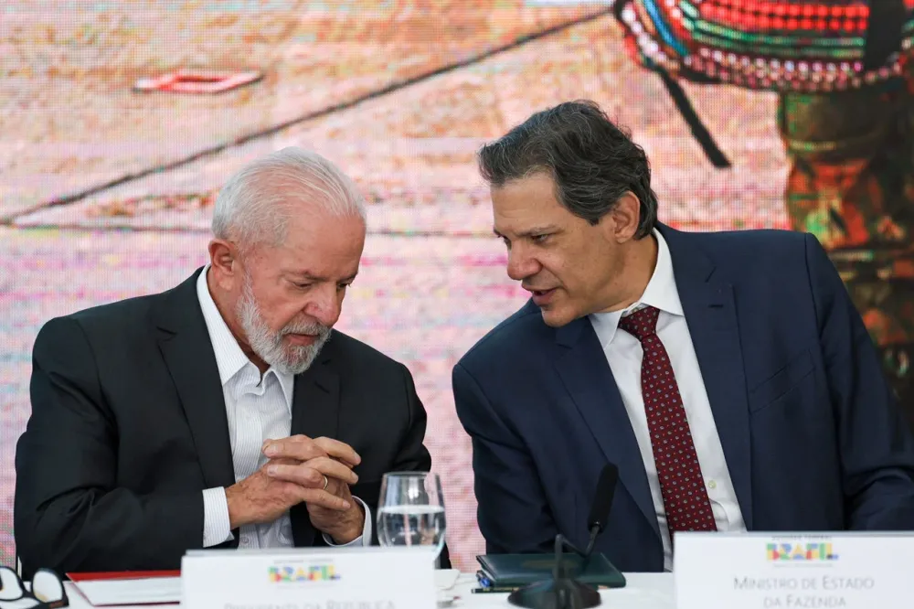 Rombo nas contas do governo soma R$ 99,9 bilhões em 2024; despesas obrigatórias em alta!