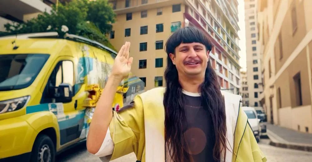 Cantor americano Oliver Tree morre em acidente entre helicópteros no Rio de Janeiro