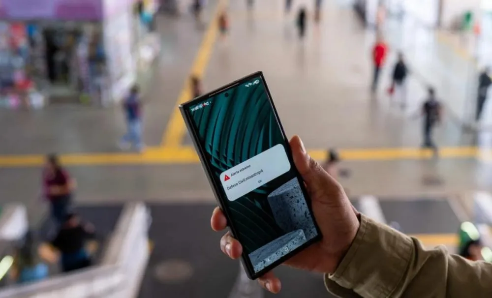 Ataque alienígena, misantropia e milhões de celulares: o apagão de credibilidade da Defesa Civil