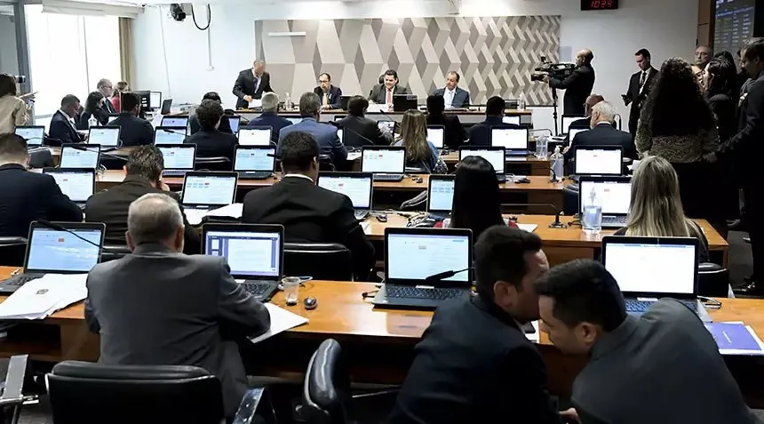PEC que limita poderes do Supremo: A proposta que coloca freios nas decisões monocráticas do STF