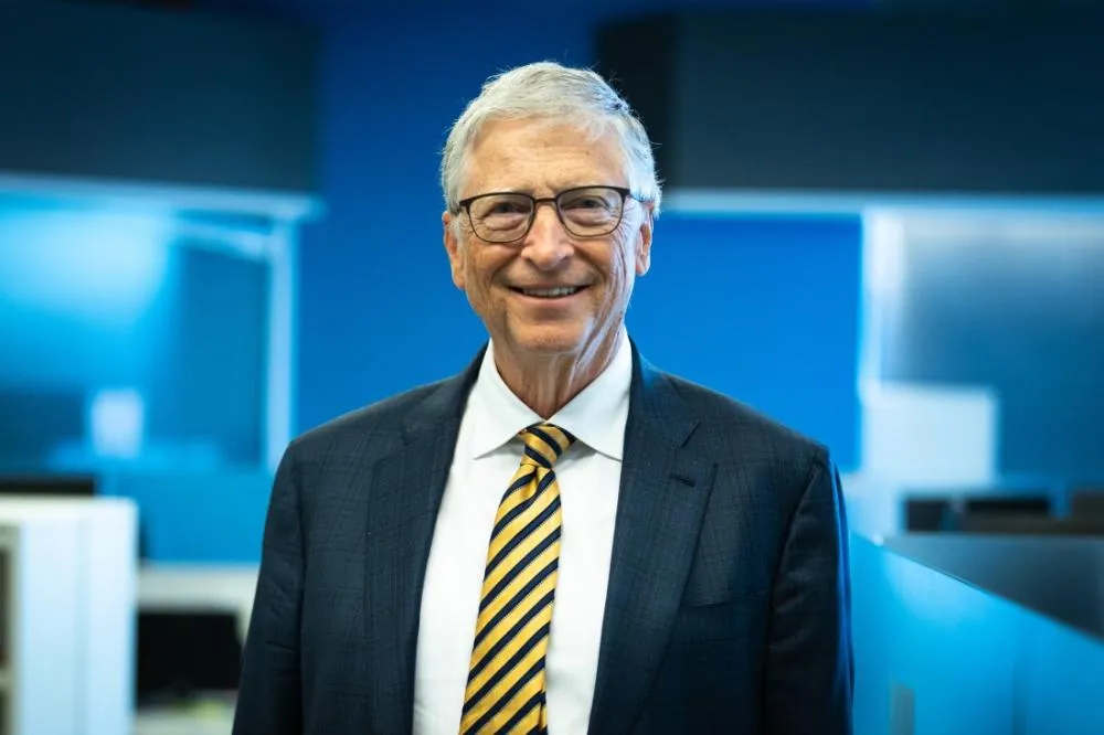 Qual é a fortuna de Bill Gates e como ele investe o dinheiro