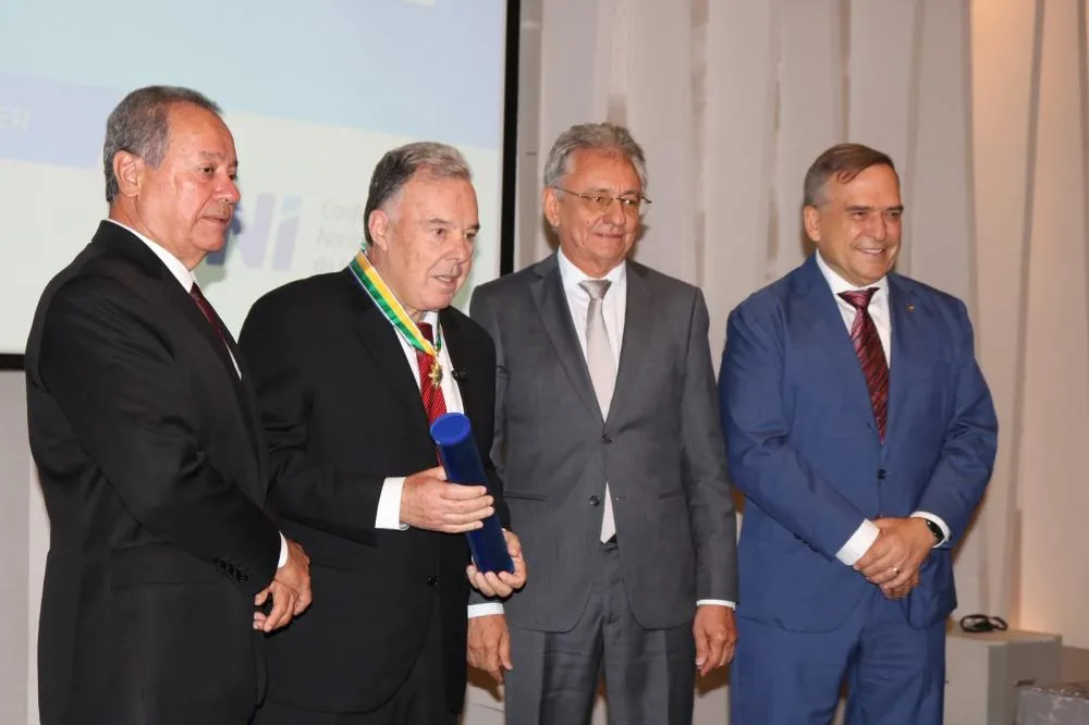 Indicado pela FIEPI, empresário Manuel Arrey Oliver recebe a Ordem do Mérito Industrial da CNI