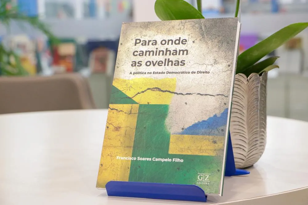 Política para além das eleições
