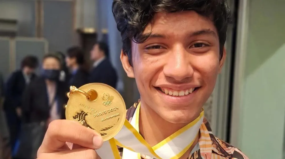 A satisfação estampada no rosto do estudante Arthur Alencar Spuri - Foto: Reprodução