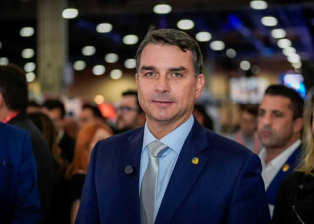 Flávio Bolsonaro foi vítima real de um ataque ao sistema eleitoral - Foto: Reprodução