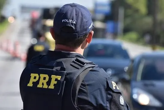 Motociclista de 29 anos fica gravemente ferido após tombar moto na BR-230, em Floriano