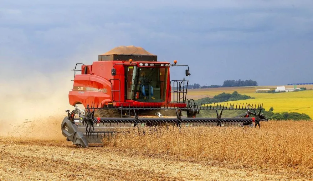 O agro brasileiro em ascensão: super safra desafia extremos climáticos e impulsiona economia