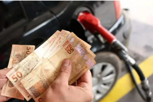 Gasolina volta a subir em Teresina; consumidor teme nova alta depois das eleições