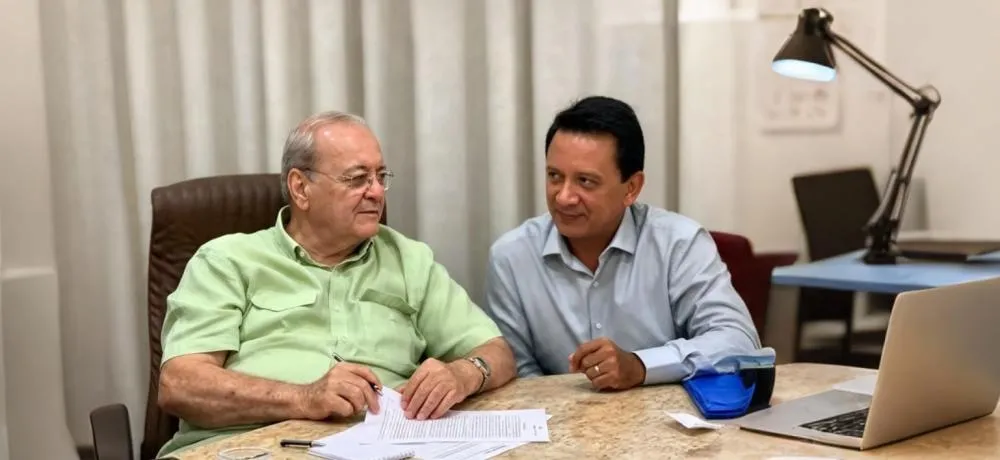 Prefeito Sílvio Mendes e o secretário Airton Feitosa - Foto: Reprodução