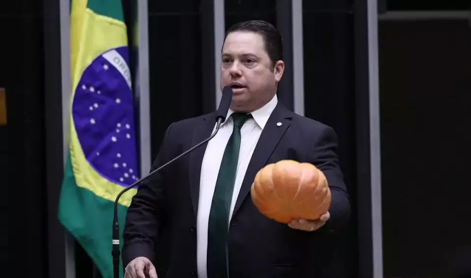 Impeachment à vista? A sombra das pedaladas fiscais volta a assombrar o governo Lula