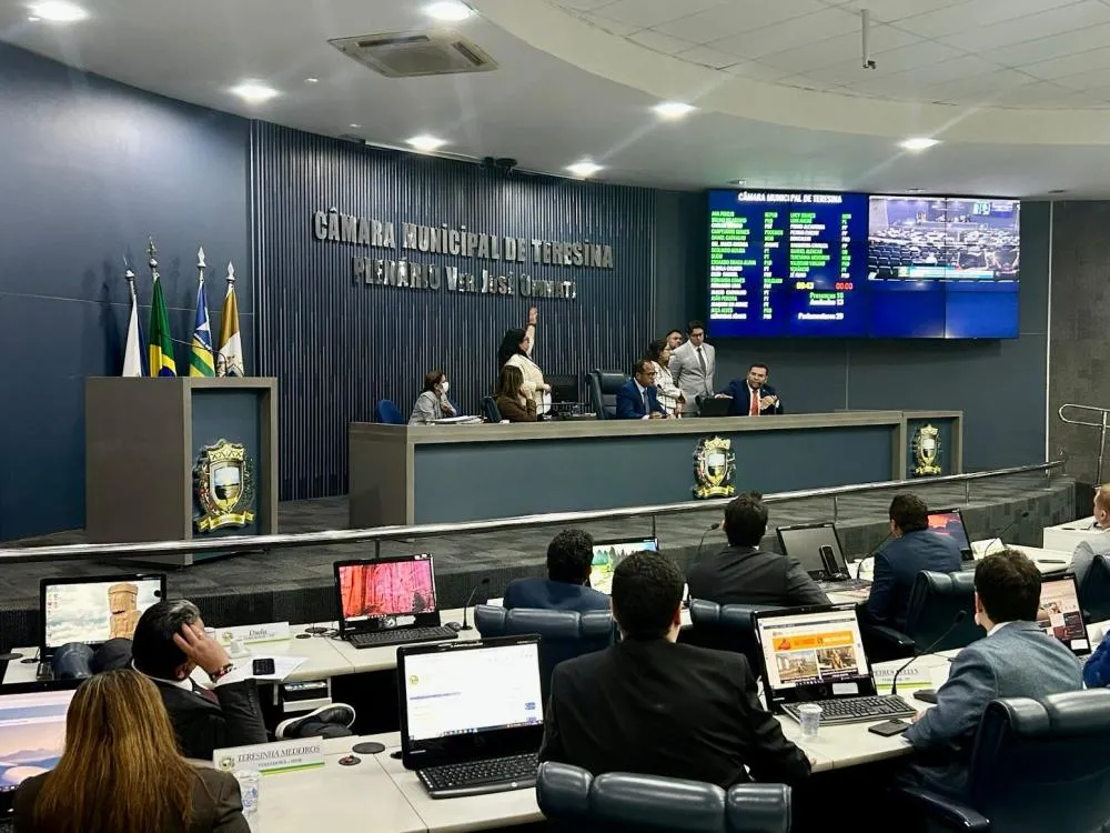 Orçamento de R$ 6,3 bilhões para 2027 entra em discussão na Câmara de Teresina