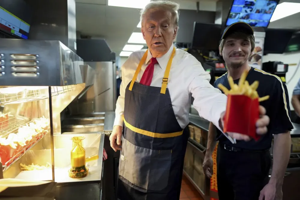Trump avança e domina projeções na retomada da campanha