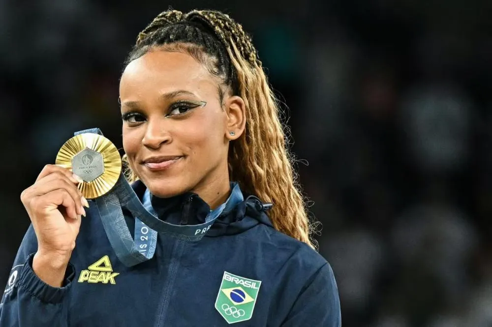 Rebeca Andrade faz história nas Jogos de Paris com seis medalhas olímpicas