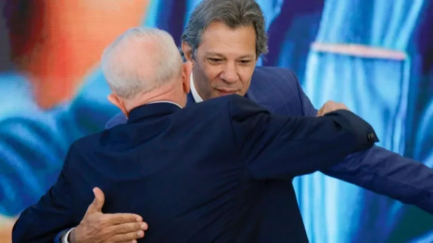 Lula adia pacote de cortes, gerando frustração e incertezas na equipe econômica