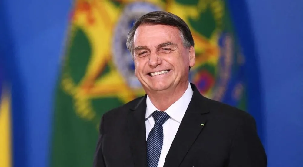 Bolsonaro insiste em candidatura mesmo inelegível: “serei candidato até que minha morte política seja para valer”
