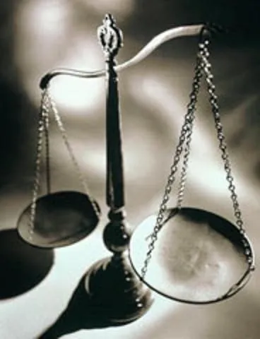 Contradições da Justiça e da política no Brasil: Um país de dois pesos e duas medidas?