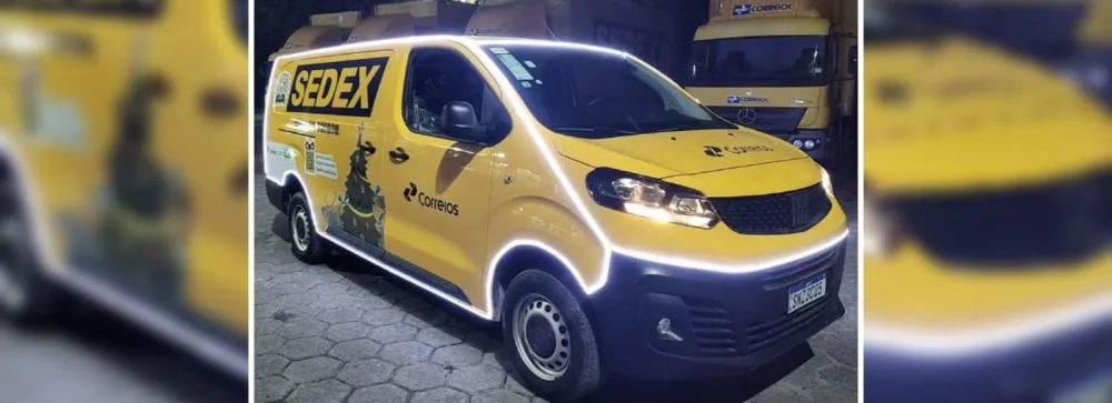 Carreata da Luz dos Correios celebra o Natal em Teresina