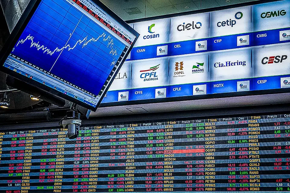 Bolsa brasileira enfrenta pior desempenho desde 2015
