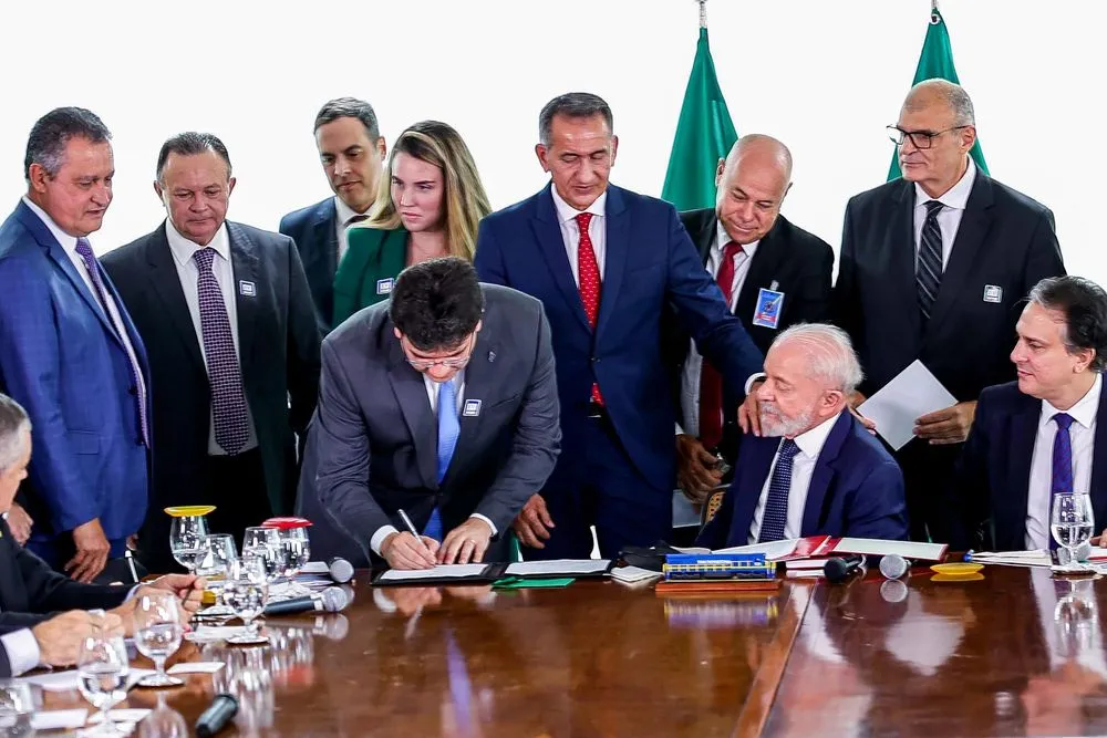 Rafael Fonteles e Lula anunciam crédito bilionário para conclusão da Transnordestina