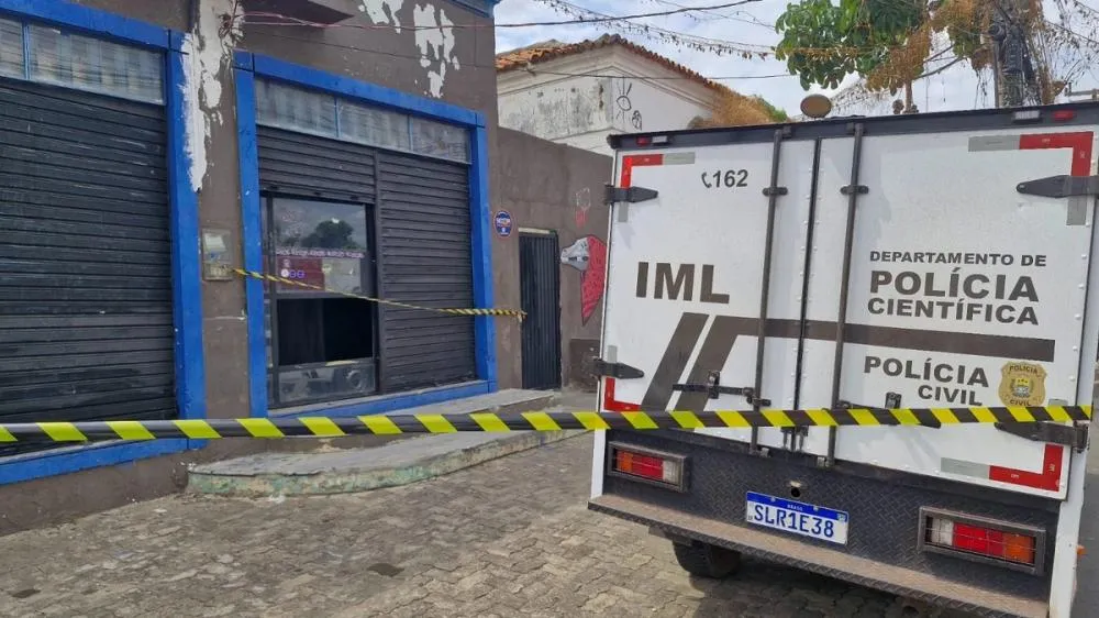 Tentativa de invasão a boate no Centro de Teresina termina com um invasor morto