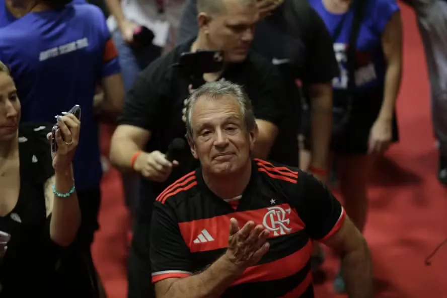 Luiz Eduardo Baptista, o Bap, é eleito presidente do Flamengo com recorde histórico