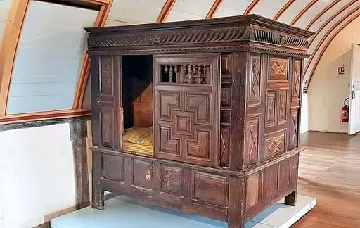 Um olhar sobre o sono: como nossas camas refletem cultura, história e adaptação