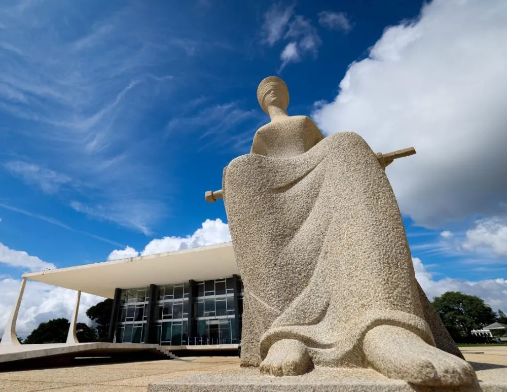 A Justiça que pesa mais de um lado: um país onde o certo parece errado e o errado se torna regra