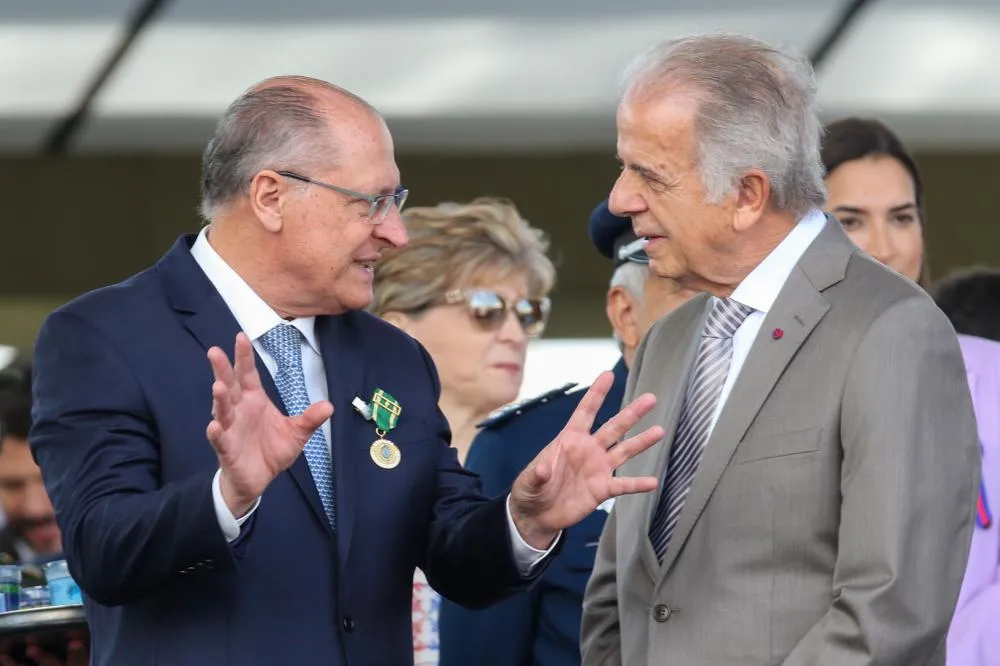Mudanças no alto escalão do governo: Múcio sinaliza saída e Alckmin surge como favorito