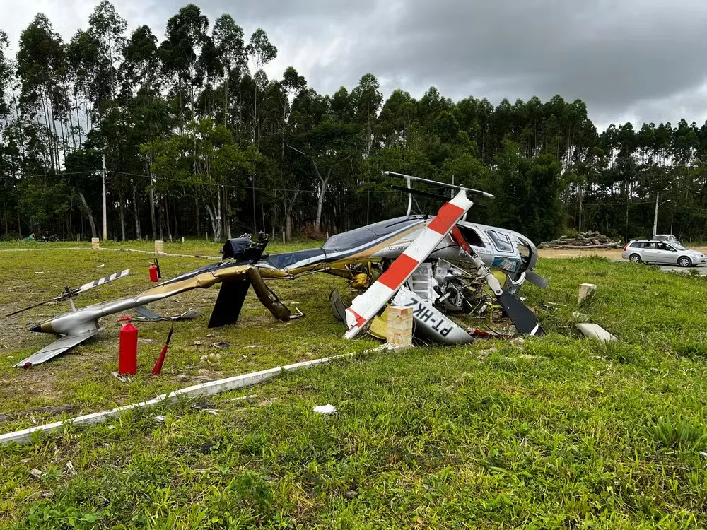Helicóptero cai durante tentativa de decolagem em Santa Catarina
