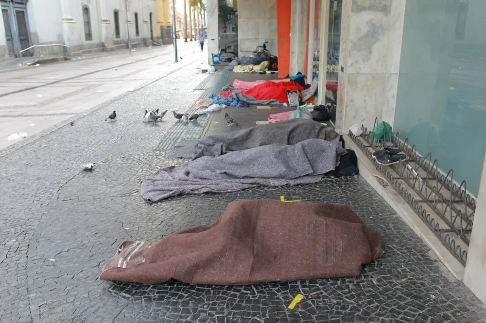 Estudo aponta aumento de 25% na população em situação de rua no Brasil
