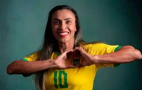 Marta se despede da seleção brasileira de futebol: "Essa medalha é o resgate do orgulho"