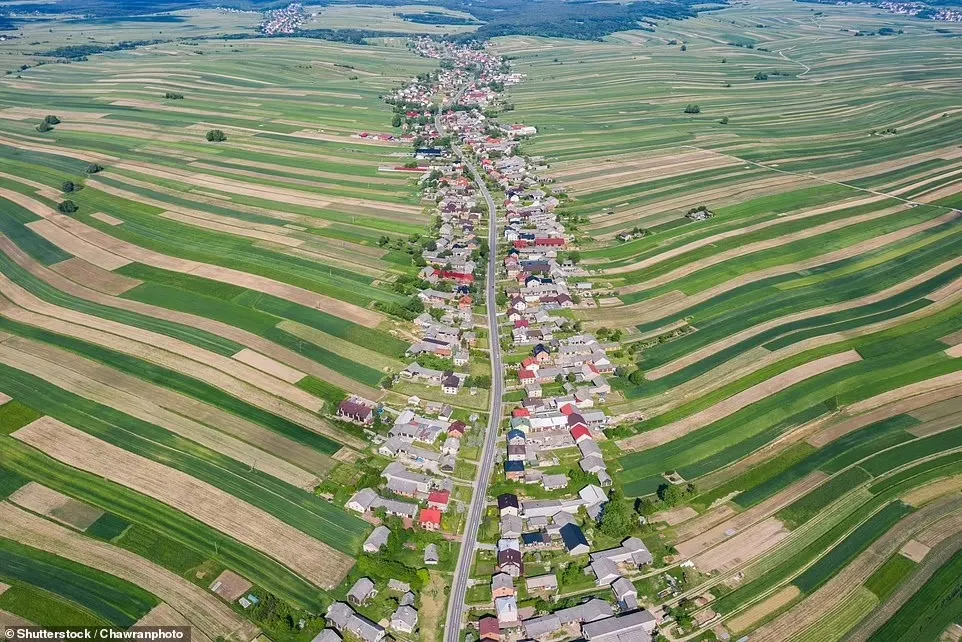 Suloszowa: A cidade polonesa de uma rua só que intriga o mundo