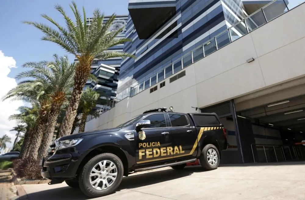 Grupo chinês e PCC suspeitos de operar banco envolvido em esquema bilionário no Brasil