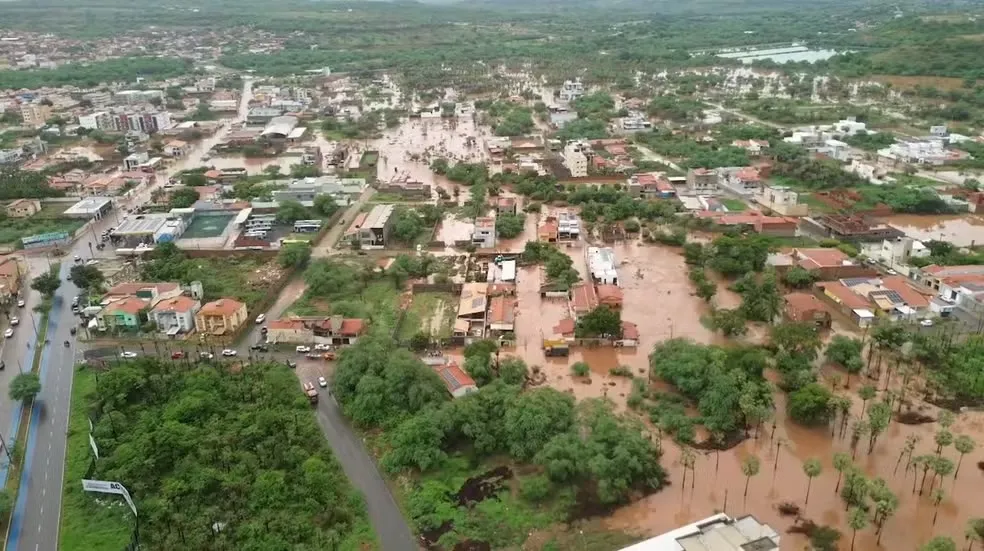 Temporal em Picos: Chuva histórica deixa duas mortes e 500 famílias atingidas