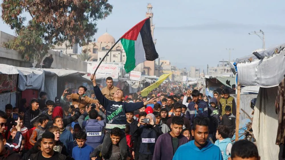 Cessar-fogo na faixa de gaza começa após atraso técnico e tensão política