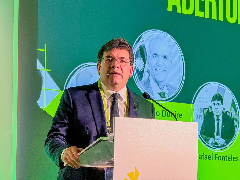 Rafael Fonteles retorna ao comando do Piauí após período de férias