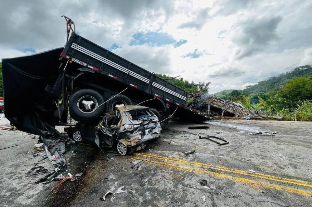Motorista envolvido em acidente que matou 39 pessoas em Minas Gerais é preso