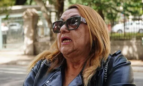 Mãe de vítima do acidente da Voepass diz que a filha foi "vítima da ganância"