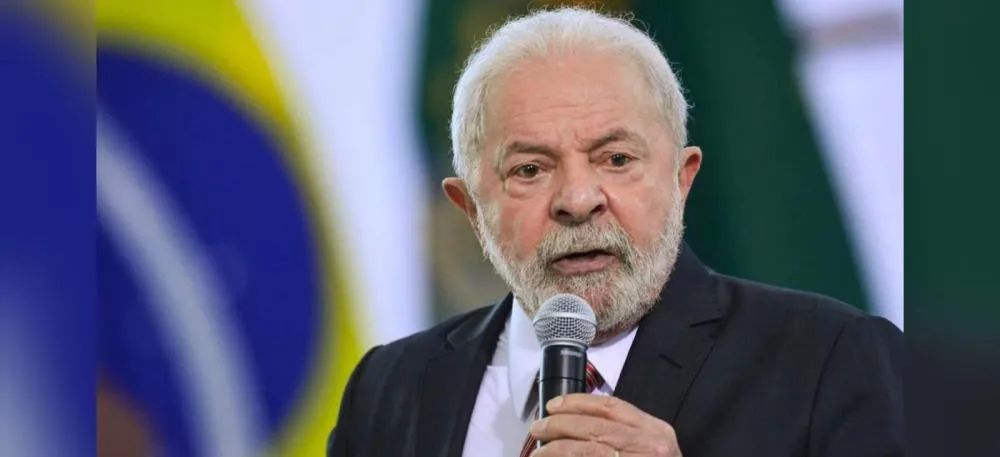 Governo Lula enfrenta colapso na popularidade: Desaprovação atinge 49% e supera aprovação