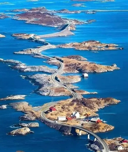 Estrada do Oceano Atlântico: Onde a natureza e a genialidade humana se encontram
