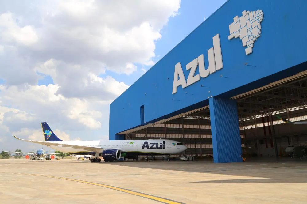 Com desvalorização do Real e alta nos custos de combustível, Azul registra prejuízo de R$ 3,9 bilhões no segundo trimestre