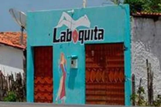 Homem tenta pagar serviço sexual com café e causa tumulto em casa noturna