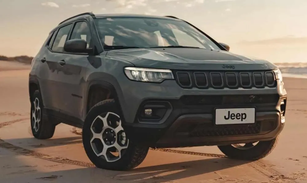 Jeep Compass 2025 perde versão a diesel, mas mantém tração 4x4