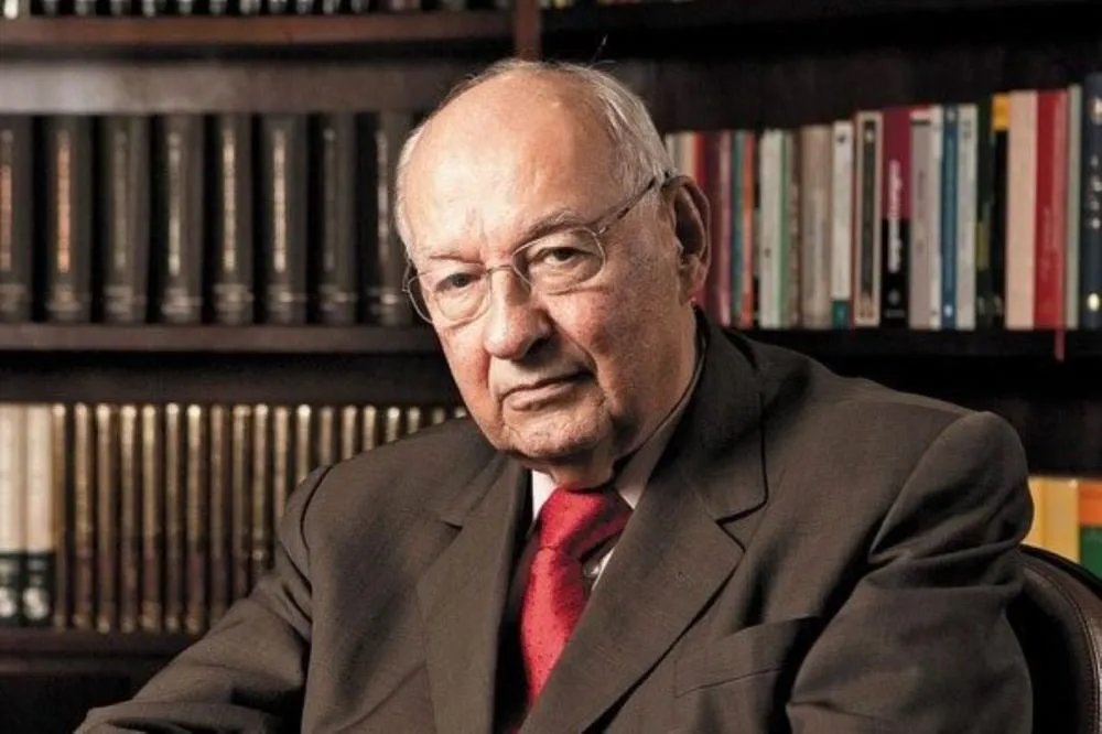 Ives Gandra é internado em São Paulo aos 90 anos