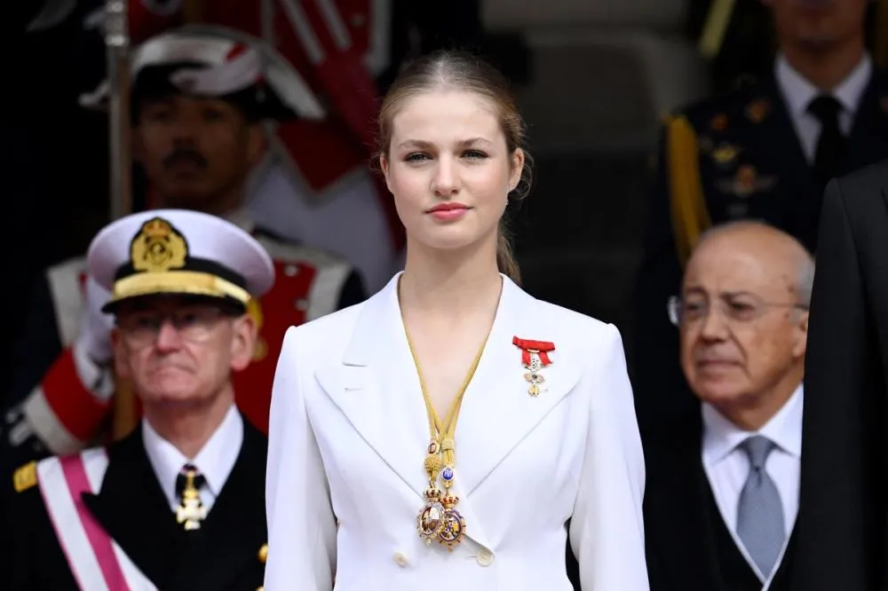 Futura Rainha da Espanha desembarca no Brasil em missão militar