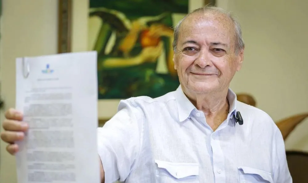 Prefeito Sílvio Mendes proíbe abertura de novas valas pela Águas de Teresina e cobra revisão de taxas