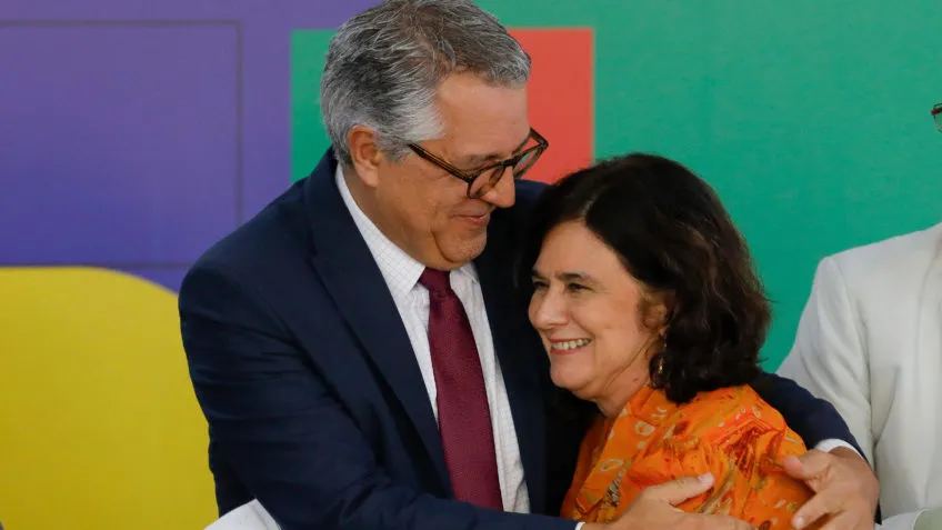 Reforma ministerial ou simples arranjo? O governo tenta se reinventar, mas a crise persiste