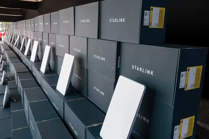 Starlink dobra base de clientes no Brasil e lidera internet via satélite